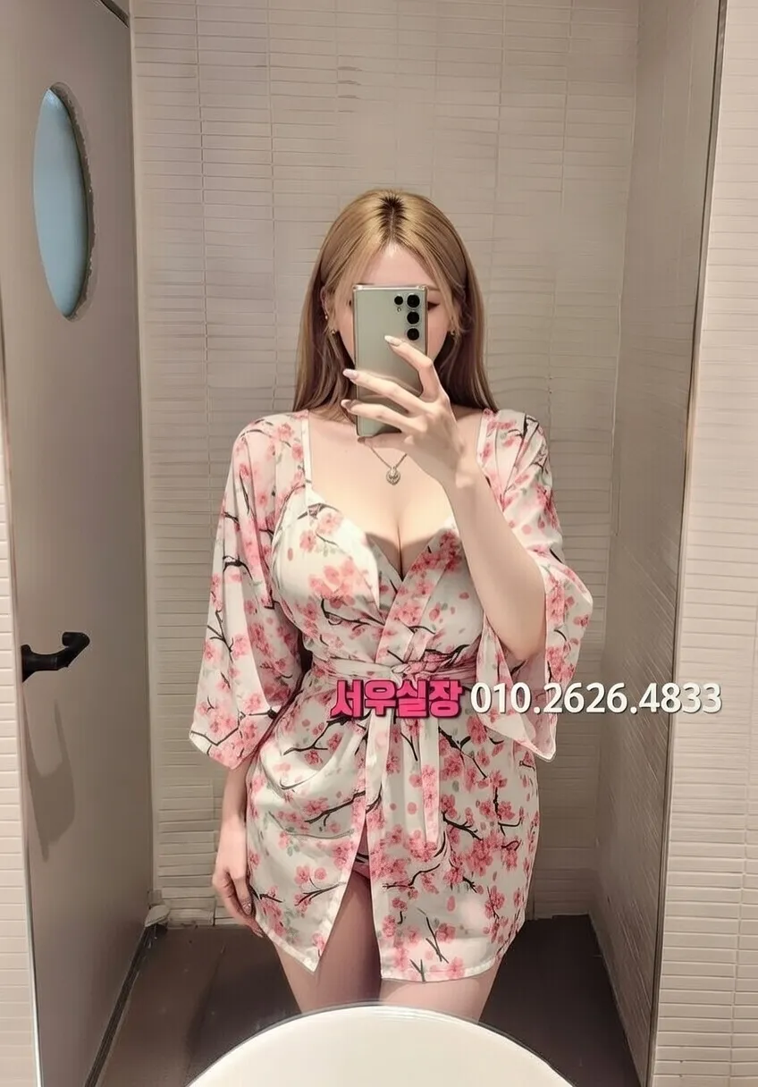 프리미엄 파트너 프로필 2 - 다양한 스타일의 매력적인 파트너