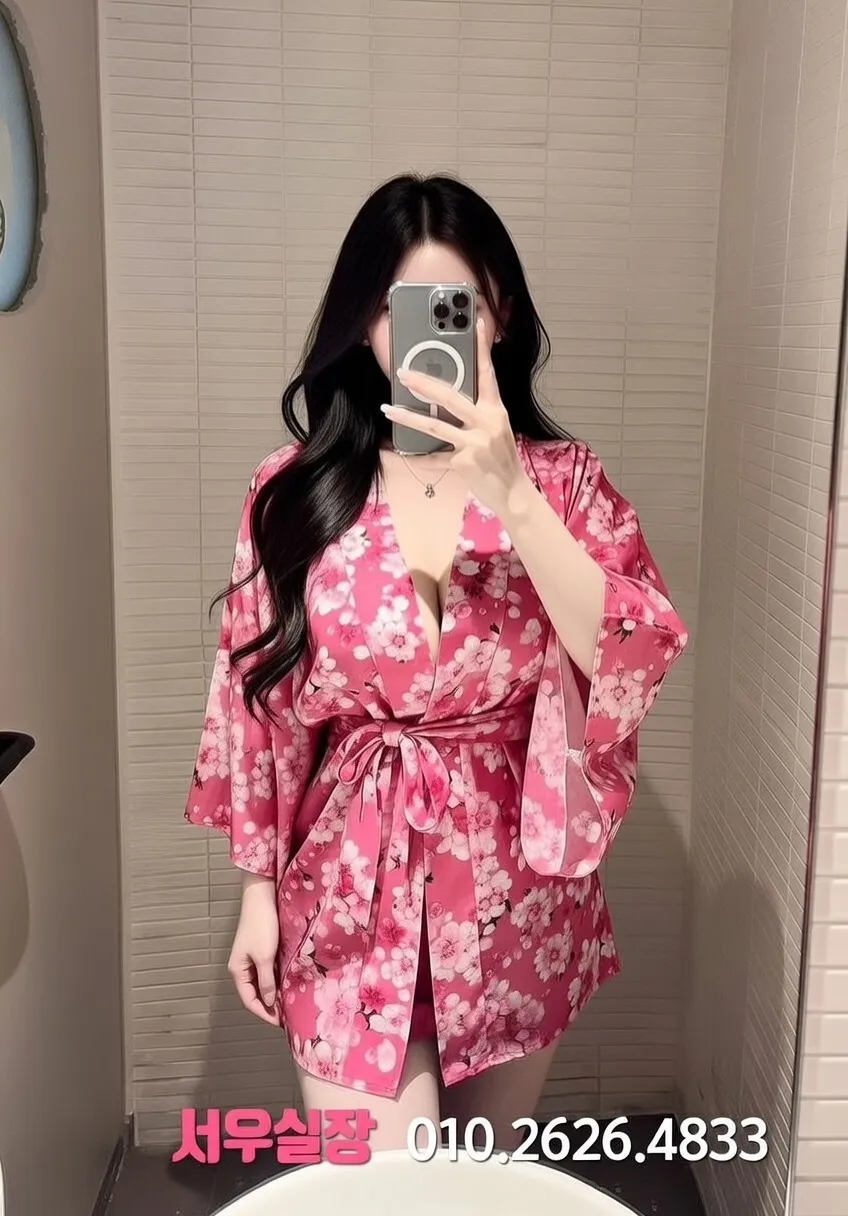 프리미엄 파트너 프로필 3 - 다양한 스타일의 매력적인 파트너